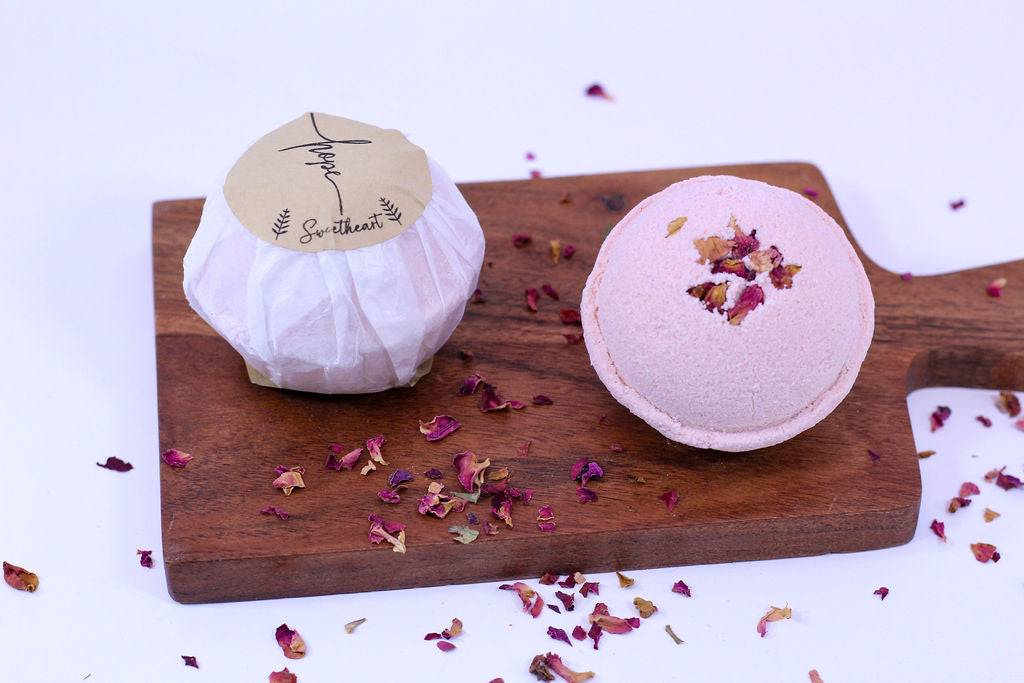 Sweetheart Bath Bomb with Rose Petals